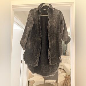 Thrill Washed Black Frayed-Hem Shacket